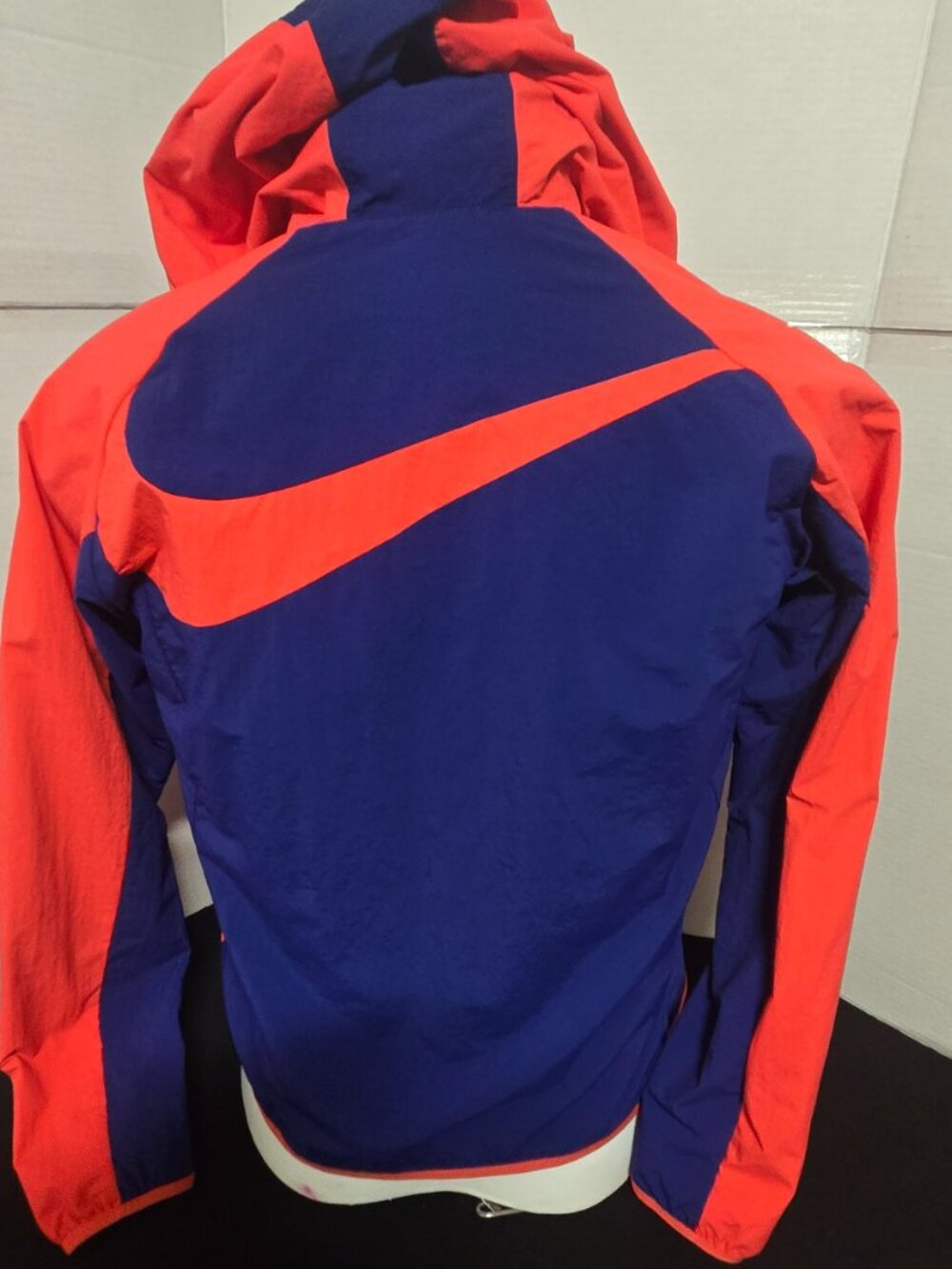 🏷️ Nike USA Soccer Windrunner Jacket Women's Medium NWT Full Zip Hooded Team US - Picture 2 of 10